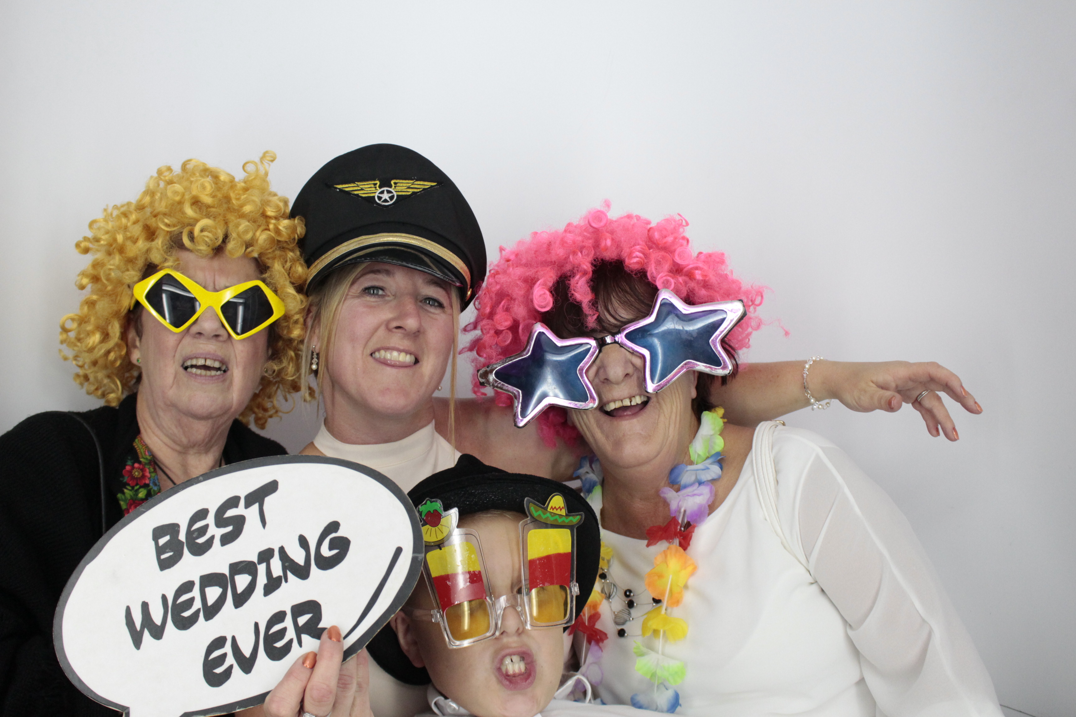 Charlotte & Chris’ Wedding | View more photos from the event at gallery.myphotoboothexperience.co.uk/u/MyPhotoBoothExperienceLtd/Charlotte-Chris’-Wedding
